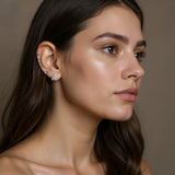 Boucles d'oreilles lune et étoile couleur argent porté