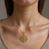 Collier Pendentif Rond Acier (Argent) porté