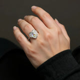 Bague Ajustable couleur argent Zirconium Goutte porté