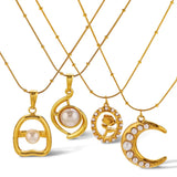 Collier Lune Perles finition dorée