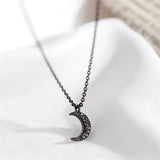 Collier Lune Noire couleur argent