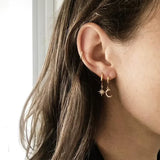 Boucles d'oreilles lune et étoile asymétriques
