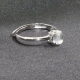 bague pierre de une bleue élégante