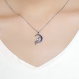 collier demi-lune avec sa fée couleur bleue