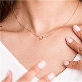 collier demi-lune de plusieurs couleurs