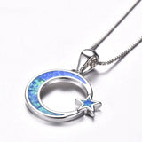 collier demi-lune et étoile bleue
