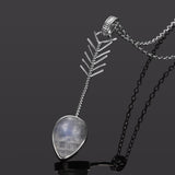 collier flèche fine en pierre de lune bleue