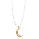 collier lune dorée