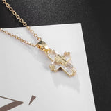 Collier pendentif croix en cristal