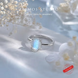Bague Pierre de Lune Bleue couleur argent